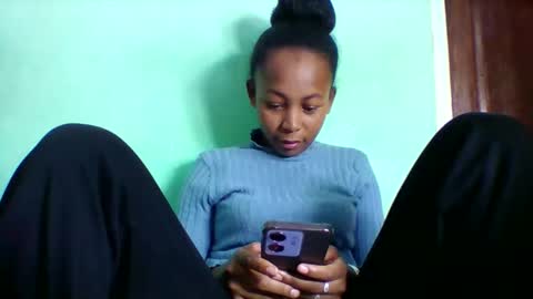 sandra1253099 online show from May 6, 7:14 am