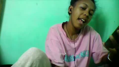 sandra1253099 online show from May 11, 7:59 am