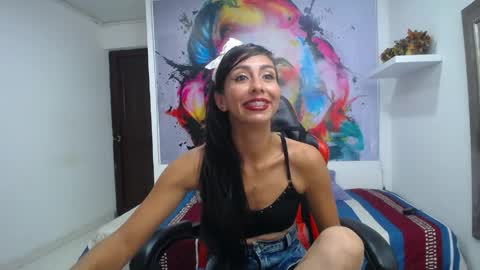 sandra  online show from May 4, 3:24 am