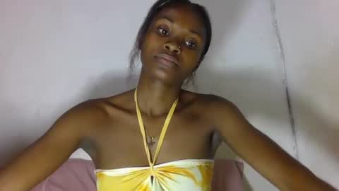 sandricaaa online show from March 31, 11:10 am