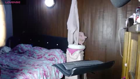 sandy_straw online show from December 15, 1:56 am