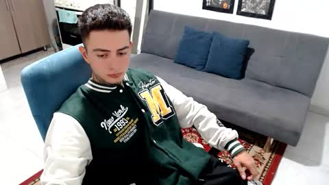 santi_ss online show from December 23, 1:01 am