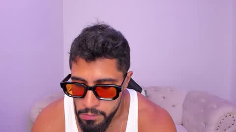 santiago_huntt online show from March 12, 10:24 pm