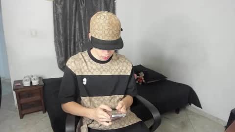 Julius Novachrono  online show from March 20, 11:21 pm