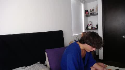 Santii online show from February 11, 9:14 pm