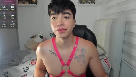 Mr. Santiago online show from May 17, 2:04 pm