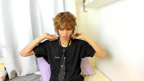 Snapshot of santy_kitty chatting on February 23, 5:01 am kitty online show from February 23, 5:01 am