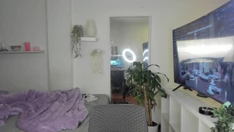 kitty online show from November 22, 4:22 am