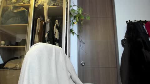 Snapshot of santy_kitty chatting on February 19, 3:17 am kitty online show from February 19, 3:17 am