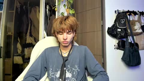 Snapshot of santy_kitty chatting on January 30, 2:16 am kitty online show from January 30, 2:16 am