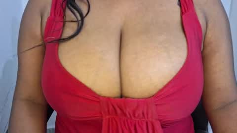 sanvi13 online show from April 29, 2:49 am