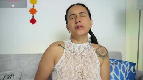   online show from February 22, 11:13 am