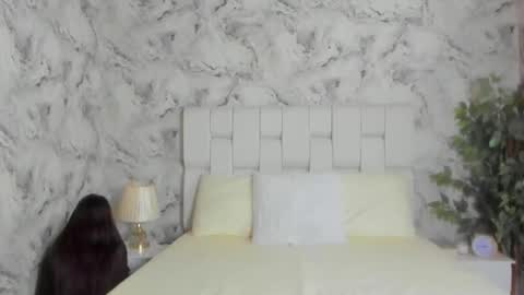 Snapshot of sara_fernandezz chatting on March 12, 8:41 am sara online show from March 12, 8:41 am