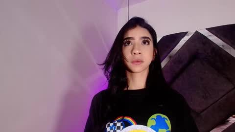 sara_lopee1 online show from October 3, 12:02 pm