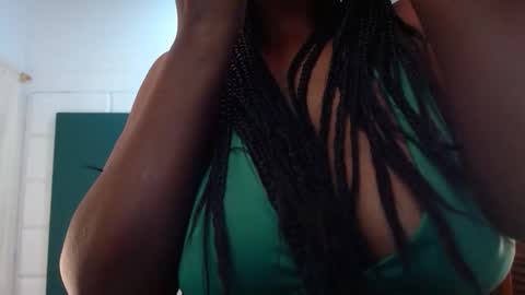 S A R A online show from December 3, 11:33 am