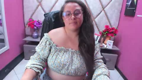 sara_thonson_ online show from January 15, 5:22 pm