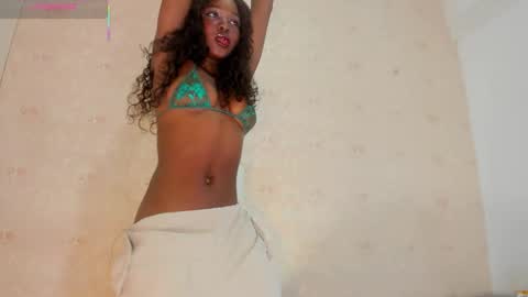 saraacollinss online show from February 17, 8:30 pm