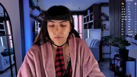 Sara online show from April 8, 3:37 pm