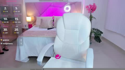 saracruz online show from March 30, 2:22 am