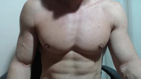 saradorj92 online show from March 16, 5:44 am