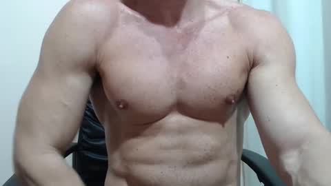 saradorj92 online show from January 31, 9:34 pm