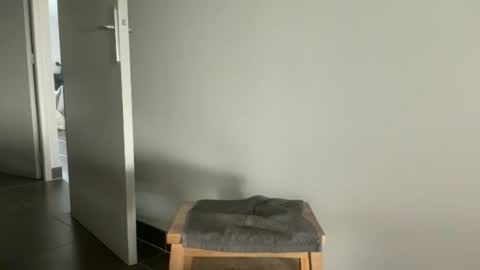 Sara Fossette online show from February 27, 9:46 am