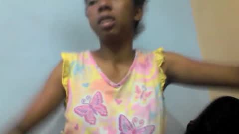 sarah146341 online show from April 11, 7:45 am