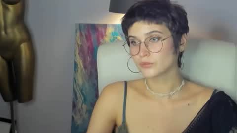 Snapshot of sarah_desire01 chatting on September 18, 1:37 pm Sarah online show from September 18, 1:37 pm