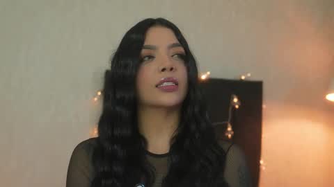       online show from April 15, 10:32 pm