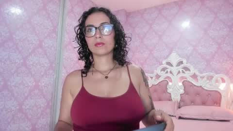 Sarah online show from April 14, 2:15 am