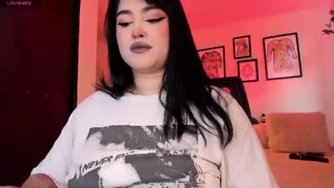   online show from July 1, 12:14 pm