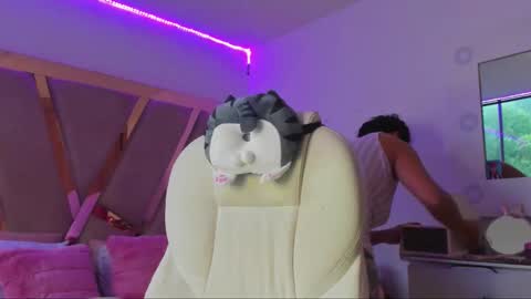 sarahhensoon online show from December 16, 11:16 am