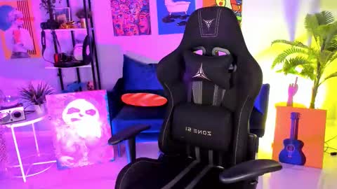 Divine Sarah NONUDE model online show from October 16, 12:27 pm