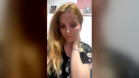sarahhwild online show from June 2, 7:27 pm