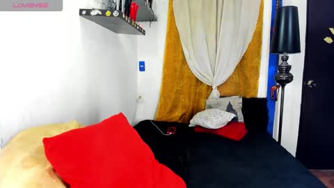  SARAHJEY     online show from October 22, 12:25 am