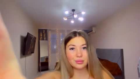 Sarah online show from January 13, 1:19 pm