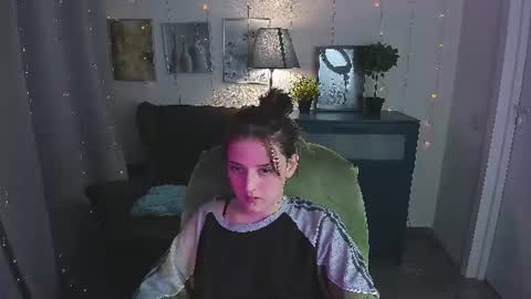 Sarah online show from June 13, 5:12 pm