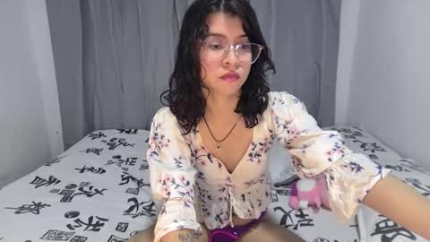 Sarah  online show from March 3, 8:38 pm