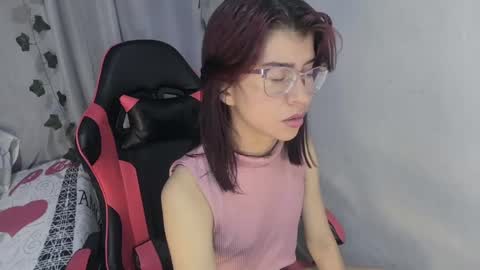 Sarah  online show from May 31, 3:44 pm