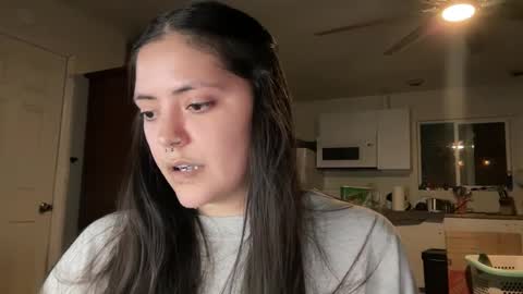 sarahwilks online show from December 6, 3:35 am