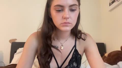 SarahxOliver online show from October 6, 5:09 pm