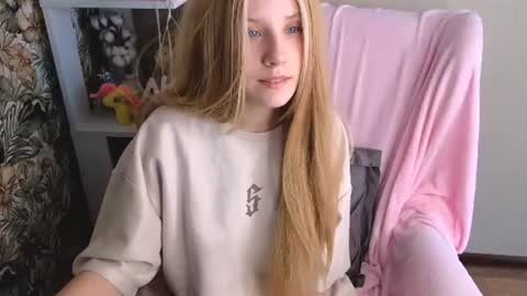 Sara online show from July 16, 2:37 am
