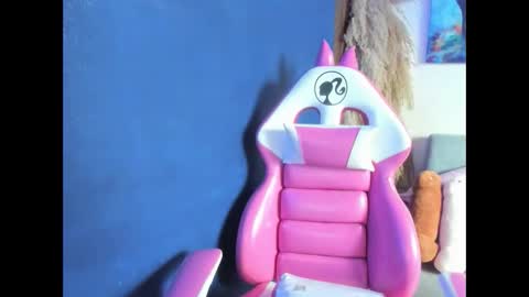 Sara Ledouxx online show from November 19, 9:24 pm