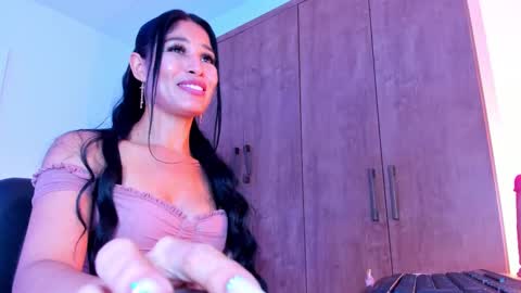 saralife69 online show from March 12, 4:24 pm