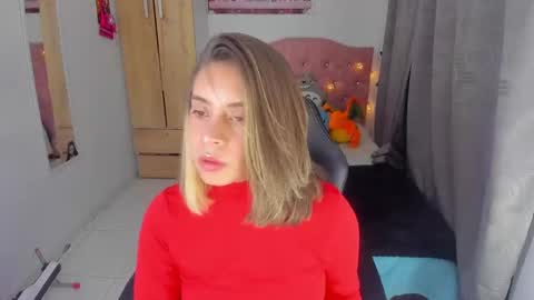 Snapshot of saralolo420 chatting on January 9, 11:56 pm sara  online show from January 9, 11:56 pm