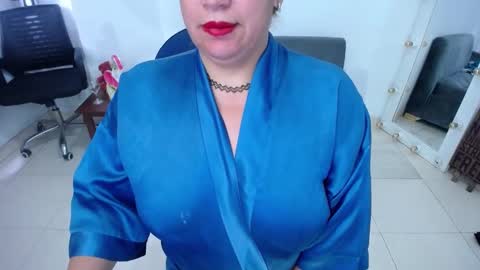 Saraloves online show from September 19, 12:20 pm