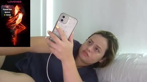 sara martinez online show from September 19, 3:10 am