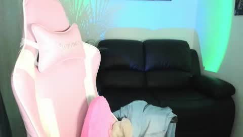 saratukkerr online show from December 21, 3:13 am