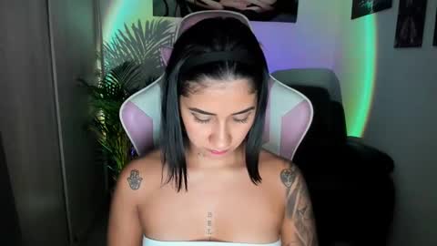 saratukkerr online show from November 11, 2:58 am