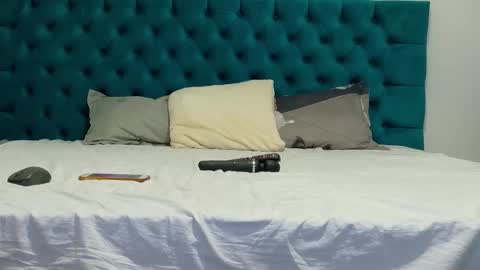 Sara online show from September 9, 6:52 pm